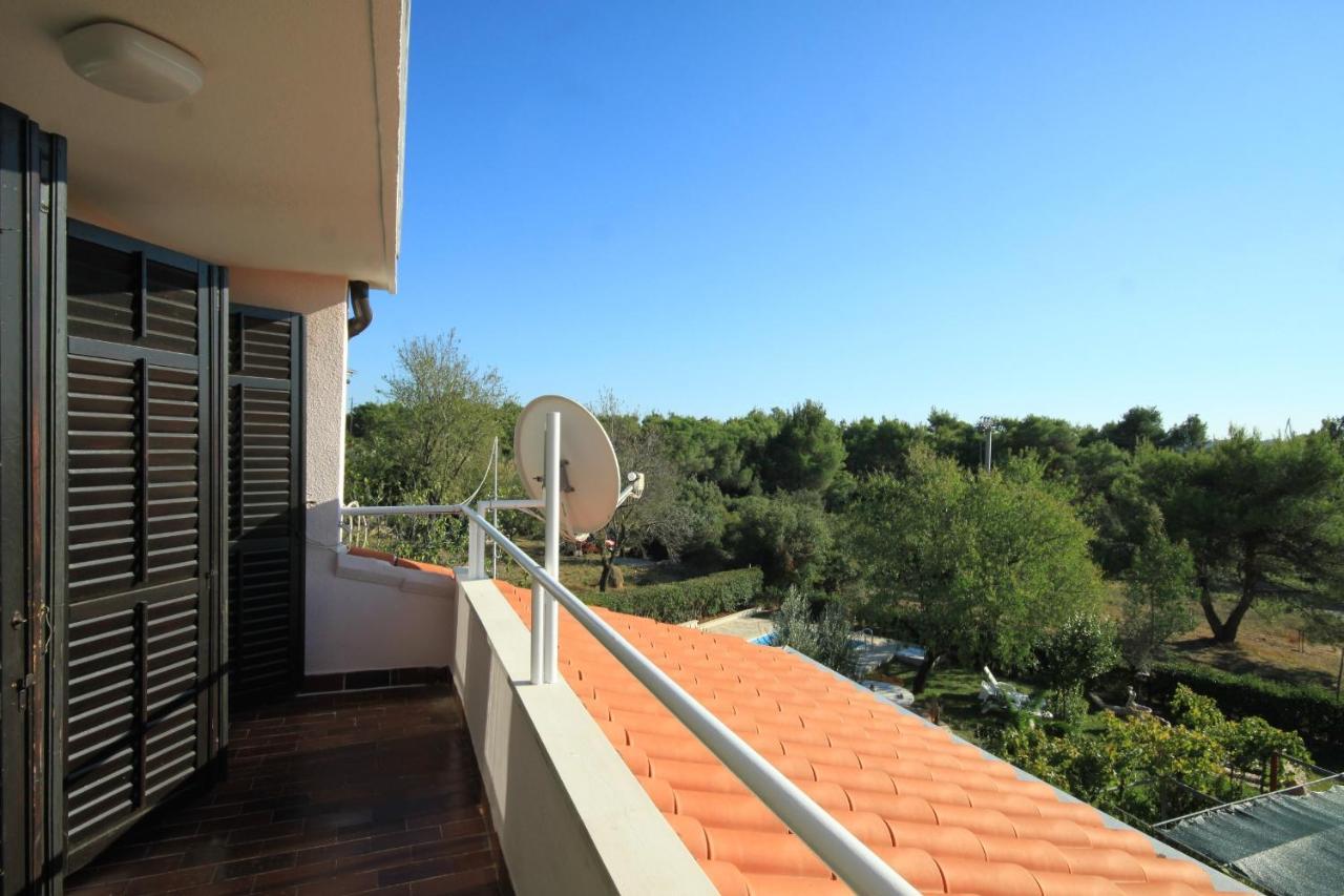 Apartments With A Swimming Pool Pula - 7356 ภายนอก รูปภาพ